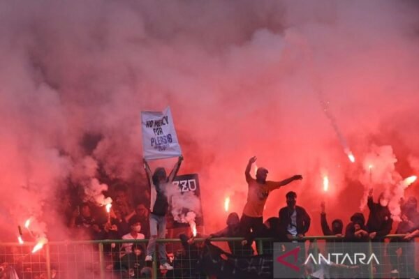 Erick Thohir Tegaskan Larangan Suporter Tamu di Liga 1 Masih Berlanjut