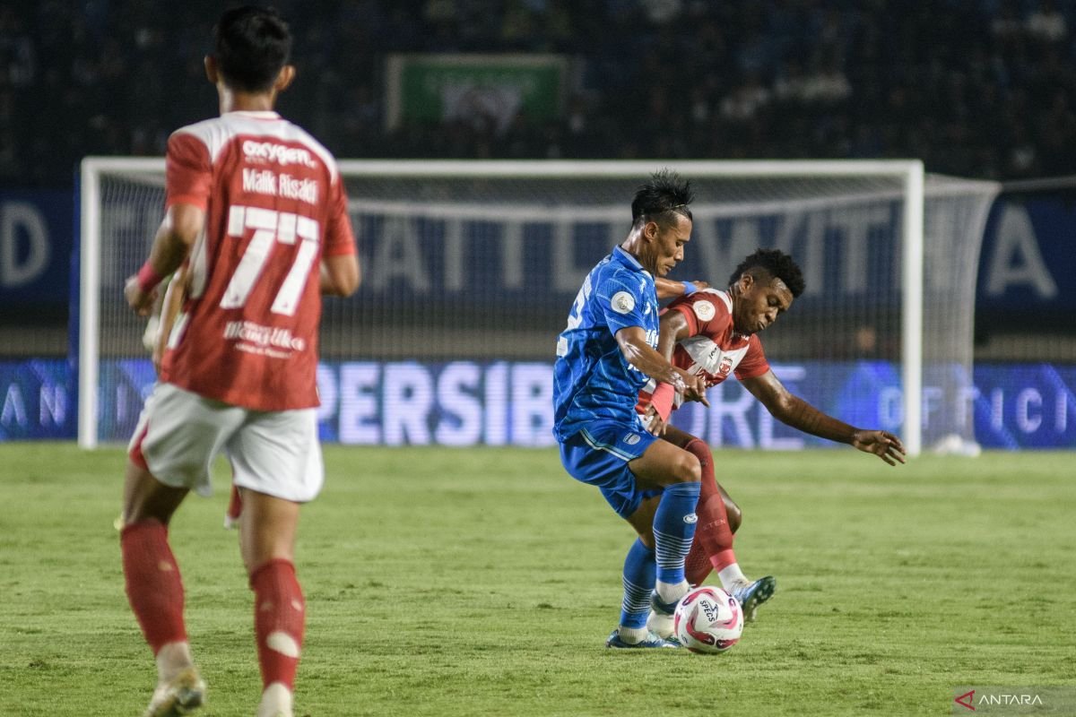 Henhen Berambisi Persib Bandung Akhiri Liga 1 dengan Kemenangan