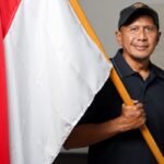 Here are some alternate title suggestions for "Rahmad Darmawan Latih Liga Indonesia All Star":

1. "Rahmad Darmawan: Membangun Tim Bintang Liga Indonesia"
2. "Kepemimpinan Rahmad Darmawan di Liga Indonesia All Star"
3. "Strategi Rahmad Darmawan untuk Liga Indonesia All Star"
4. "Rahmad Darmawan Menyemarakkan Liga Indonesia dengan Tim All Star"
5. "Pelatihan Rahmad Darmawan: Mencetak Bintang di Liga Indonesia"
6. "Liga Indonesia All Star: Di Bawah Asuhan Rahmad Darmawan"
7. "Menggali Potensi: Rahmad Darmawan dan Liga Indonesia All Star"
8. "Inovasi Pelatihan oleh Rahmad Darmawan untuk Liga Indonesia All Star"

Feel free to mix and match elements from these suggestions!