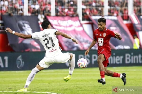 Berita: Hansamu Yama Perpanjang Kontrak dengan Persija Jakarta