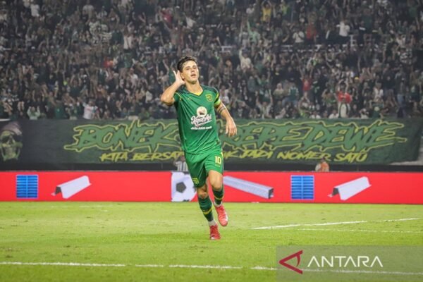 Persebaya Menang 1-0 Melawan PSS Sleman dalam Pertandingan 'Team Launching Game'